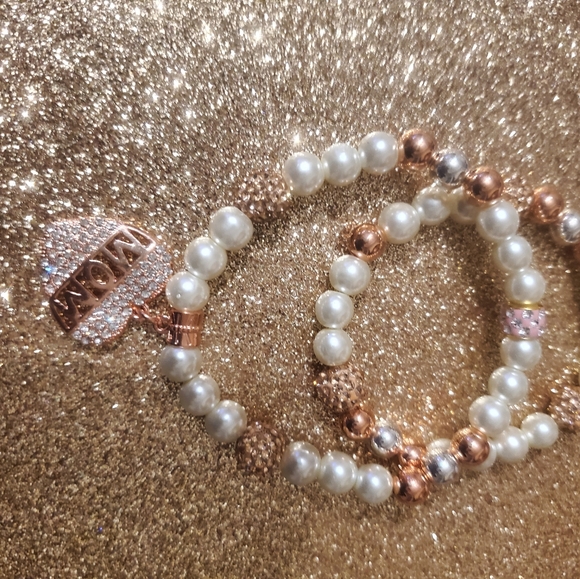 BEAUTIFUL MOM BEADED CREAM & ROSE GOLD DOUBLE BRACELETS SET. - Picture 14 of 15